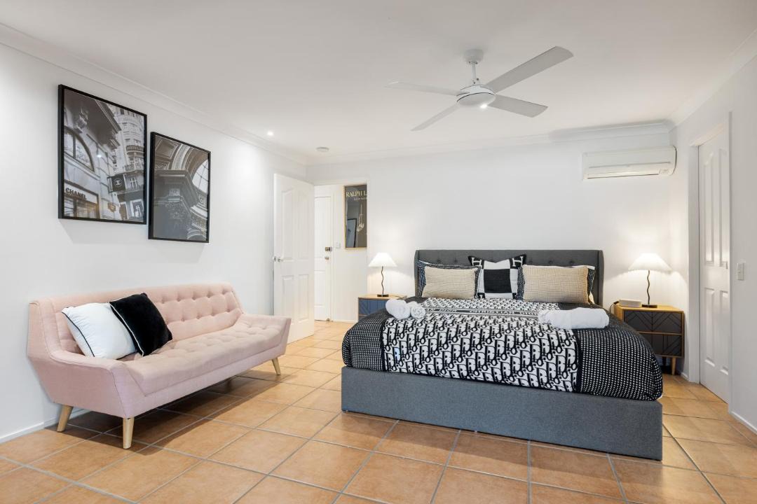 Photo of Bedroom in Broadbeach Waters