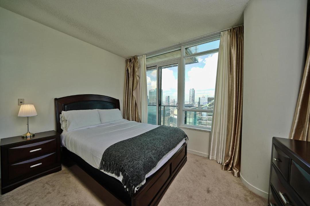 Photo of Bedroom in Toronto Entertainment District