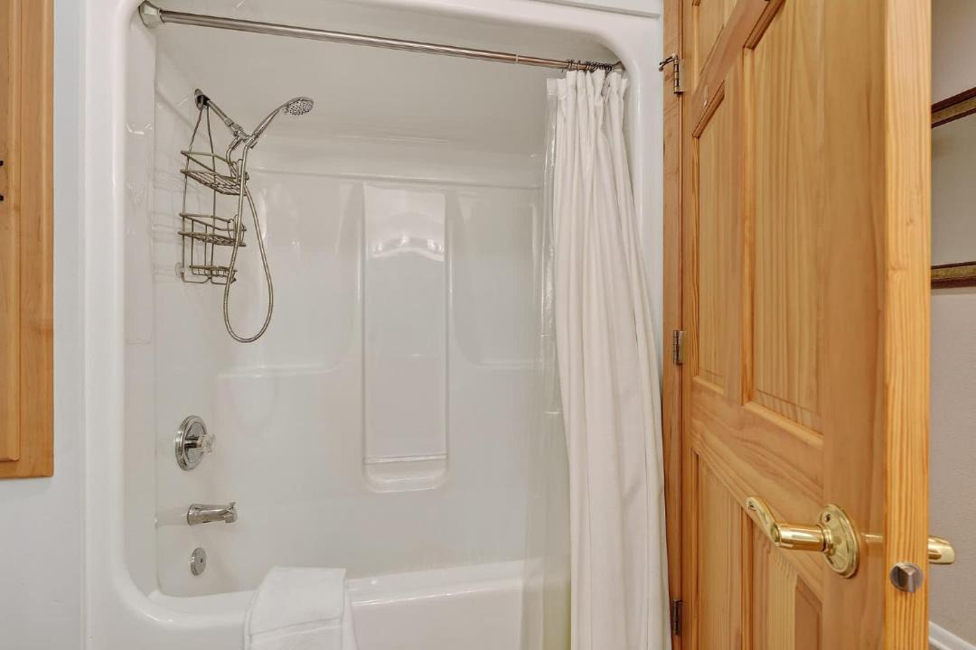 Photo of Bathroom in Sturgeon Bay