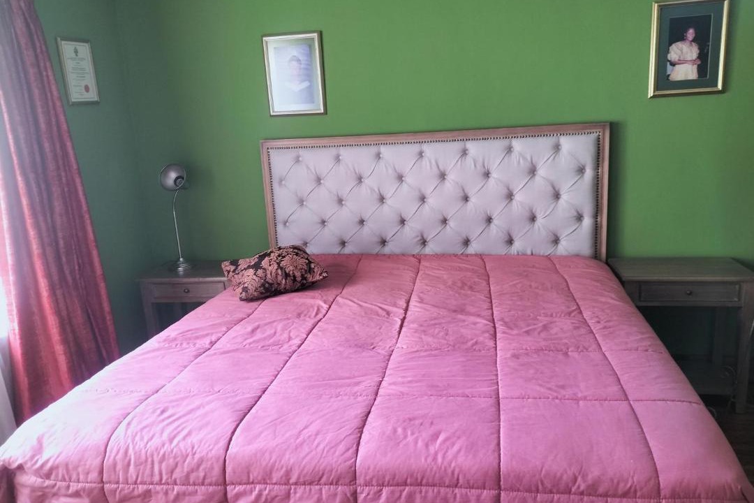 Photo of Bedroom in Berea