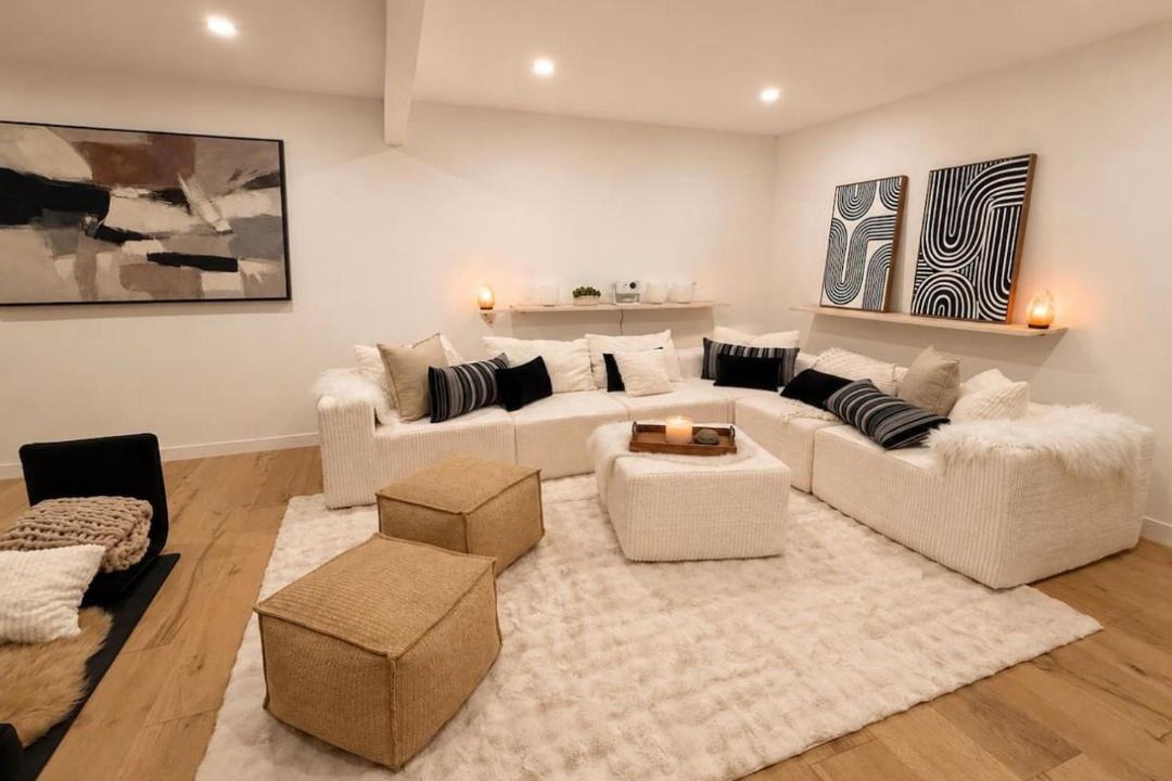 Photo of Livingroom in Meiners Oaks