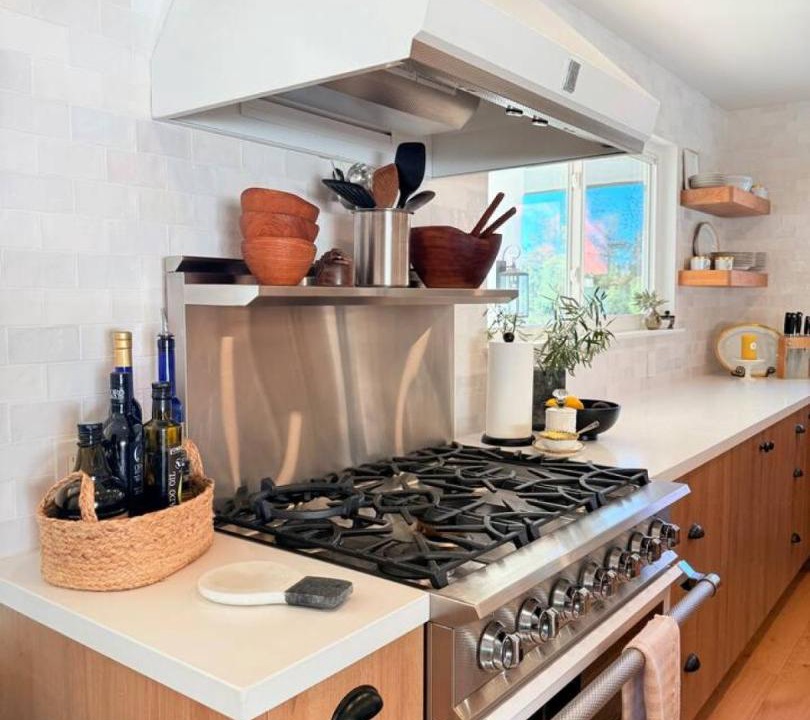 Photo of Kitchen in Meiners Oaks