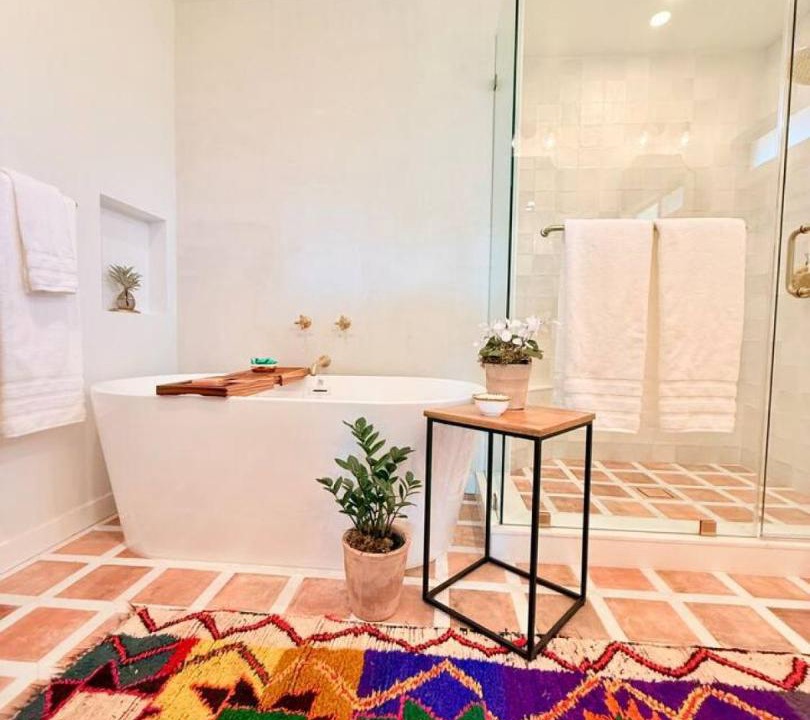 Photo of Bathroom in Meiners Oaks