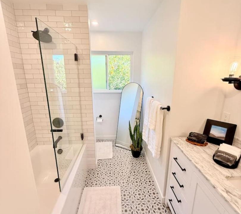 Photo of Bathroom in Meiners Oaks