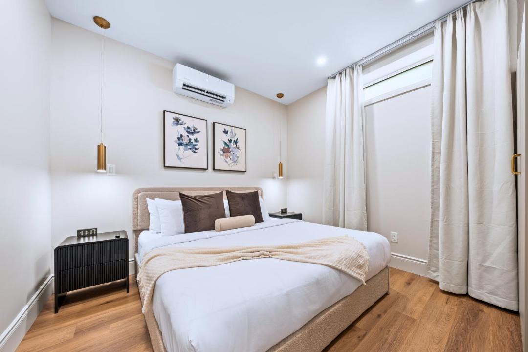 Photo of Bedroom in Riverdale