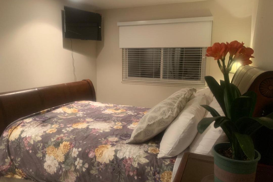 Photo of Bedroom in Agoura Hills