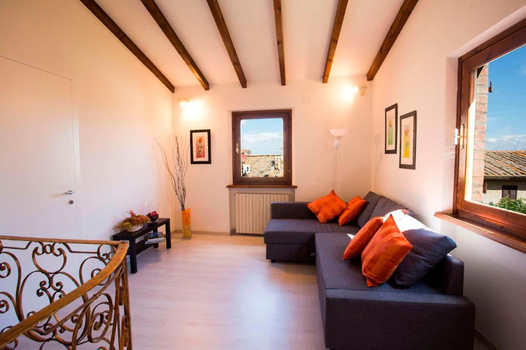 Photo of Livingroom in San Gimignano City Centre