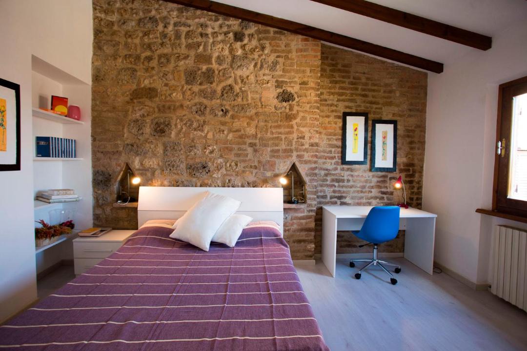 Photo of Bedroom in San Gimignano City Centre