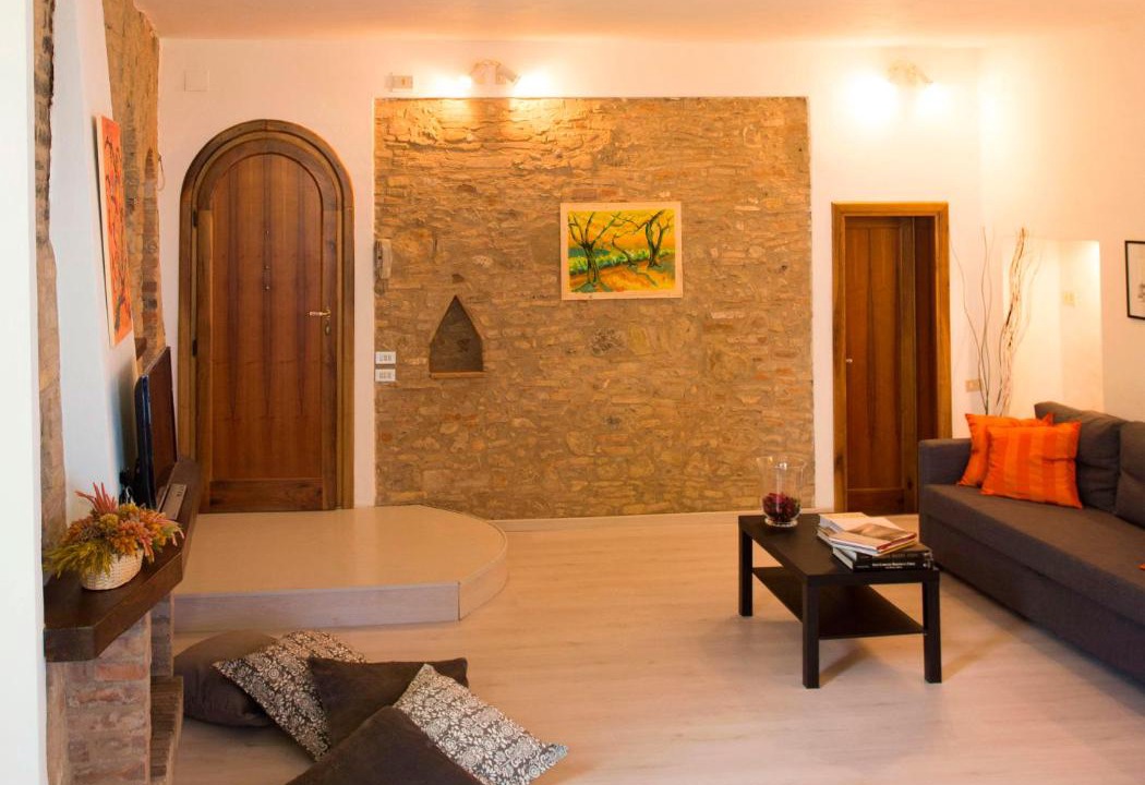 Photo of Livingroom in San Gimignano City Centre