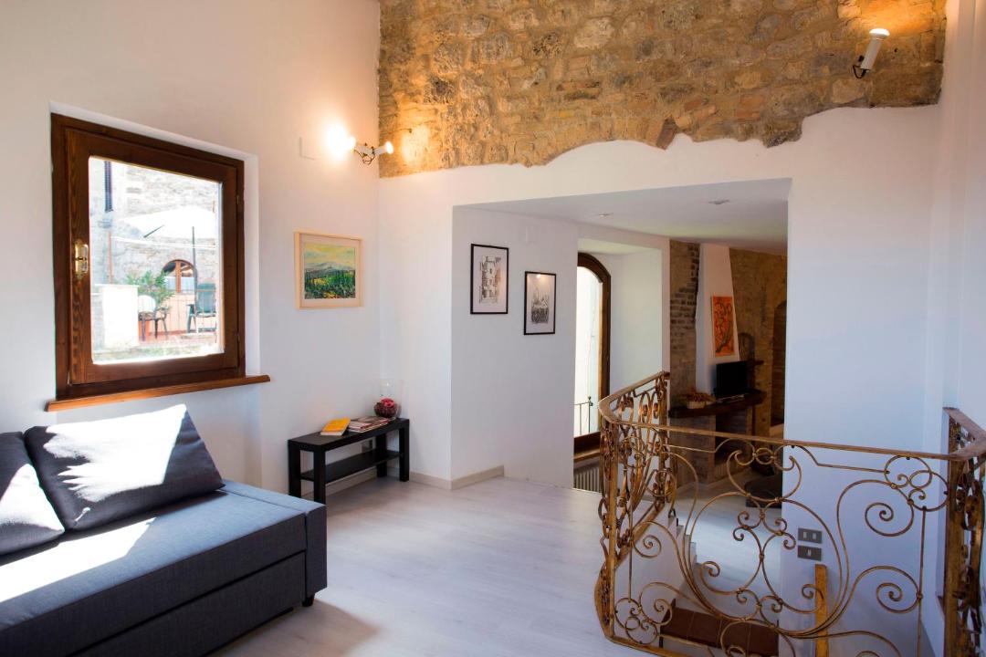 Photo of Livingroom in San Gimignano City Centre