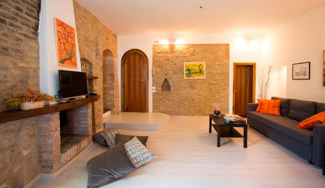 Photo of Livingroom in San Gimignano City Centre