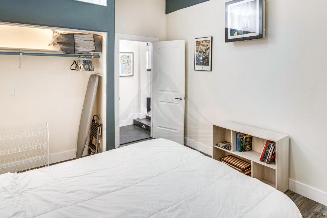 Photo of Bedroom in Thousand Oaks