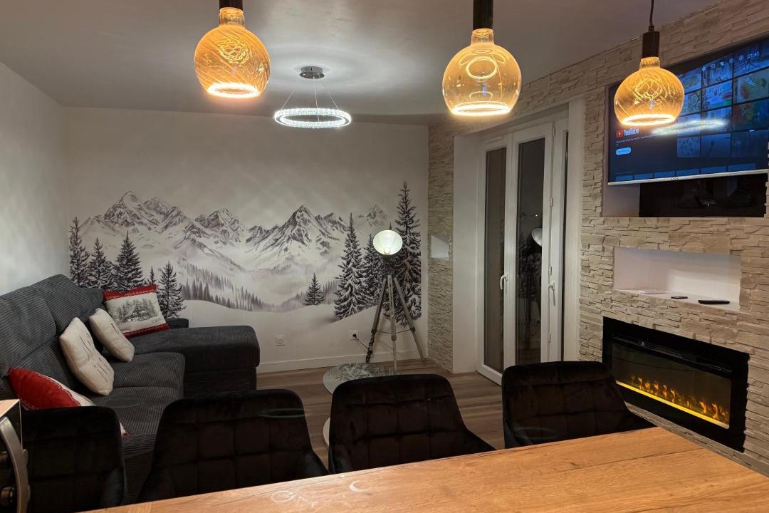 Photo of Livingroom in Albertville