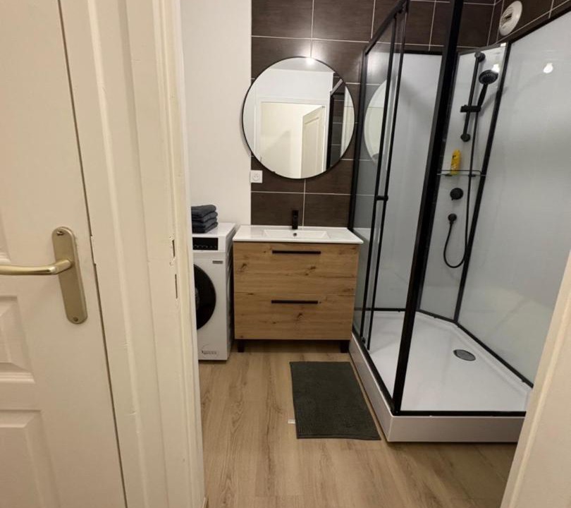 Photo of Bathroom in Albertville