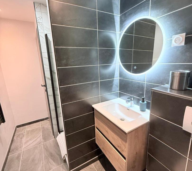 Photo of Bathroom in Albertville