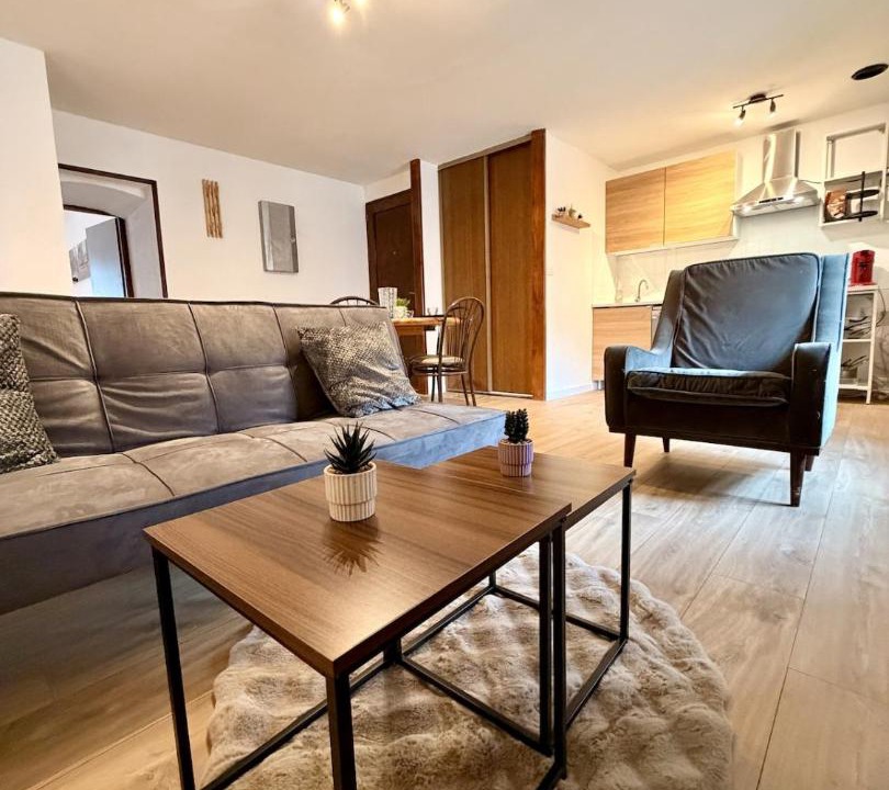 Photo of Livingroom in Albertville