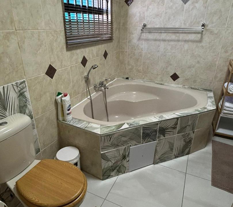 Photo of Bathroom in Greater Johannesburg Metropolitan Area