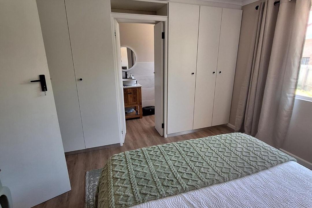 Photo of Bedroom in Pringle Bay
