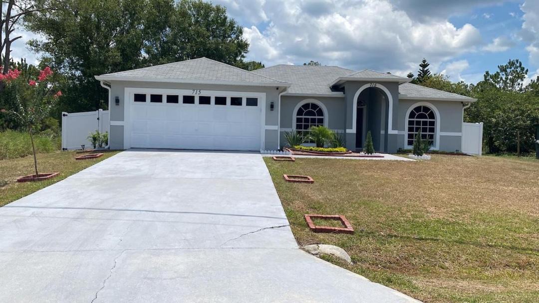 Photo of Others in Poinciana