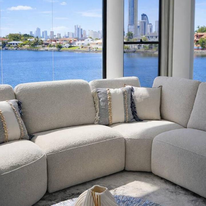 Photo of Livingroom in Mermaid Waters