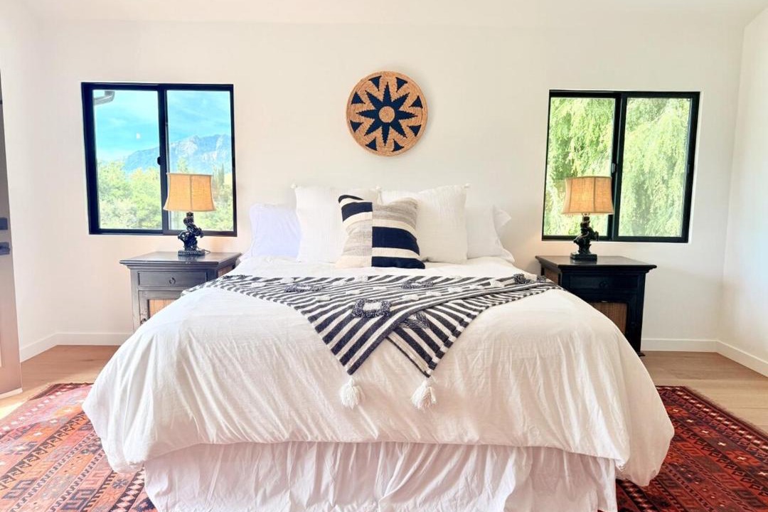 Photo of Bedroom in Meiners Oaks