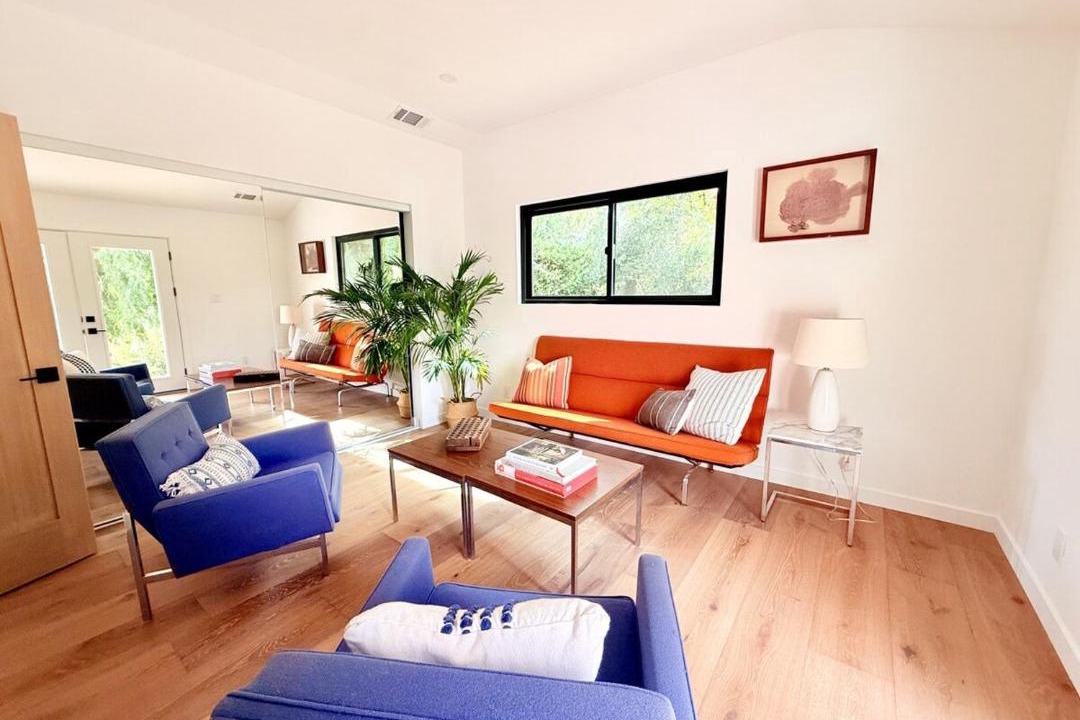 Photo of Livingroom in Meiners Oaks