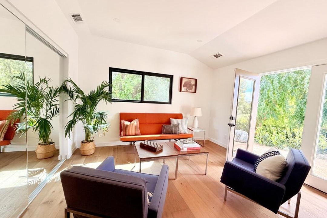 Photo of Others in Meiners Oaks