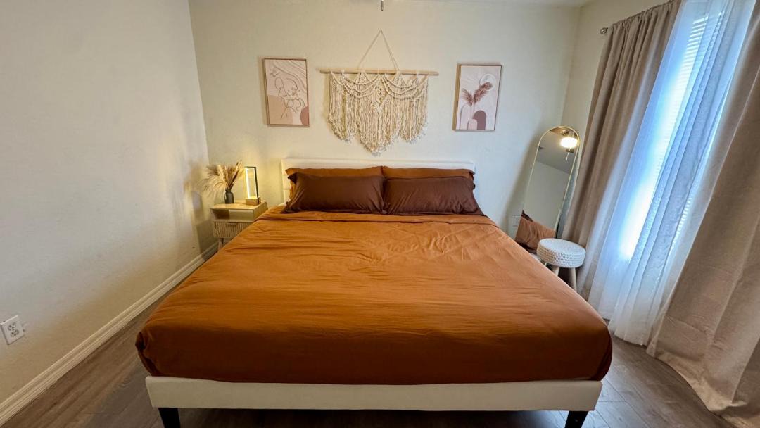 Photo of Bedroom in Venetian Bay Villages