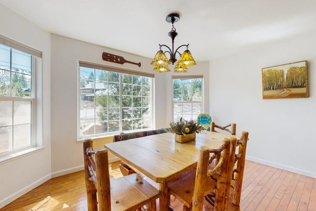 Photo of Others in Mountain View Estates