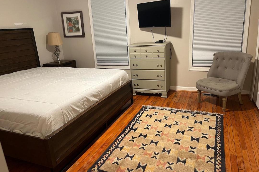 Photo of Bedroom in Navy Yard