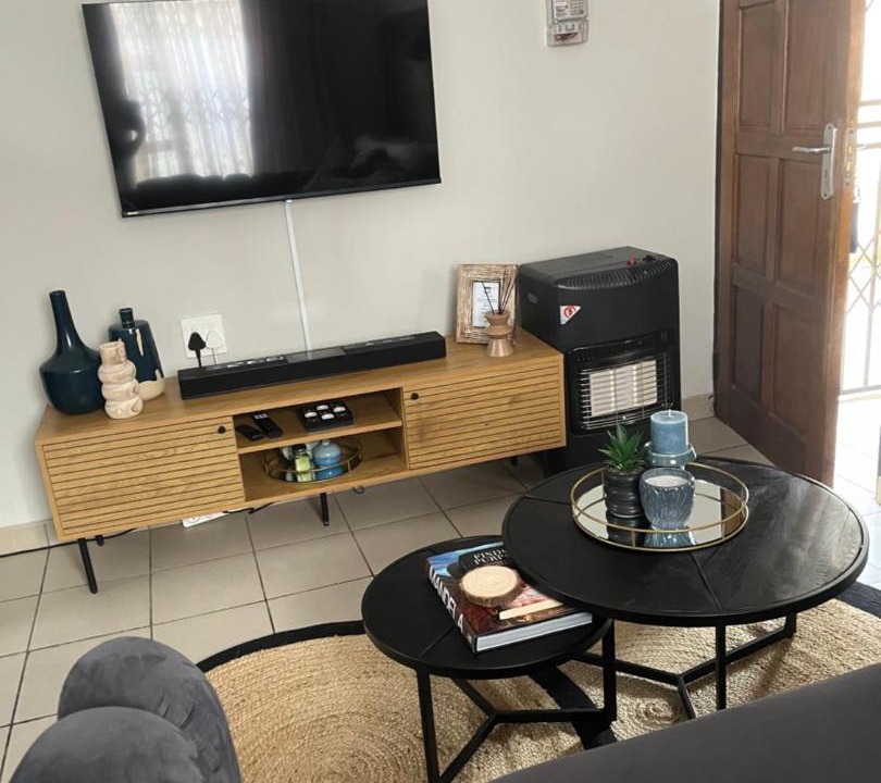 Photo of Livingroom in Greater Johannesburg Metropolitan Area