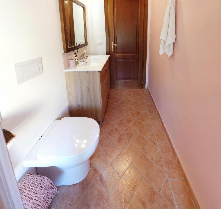 Photo of Bathroom in Legoli