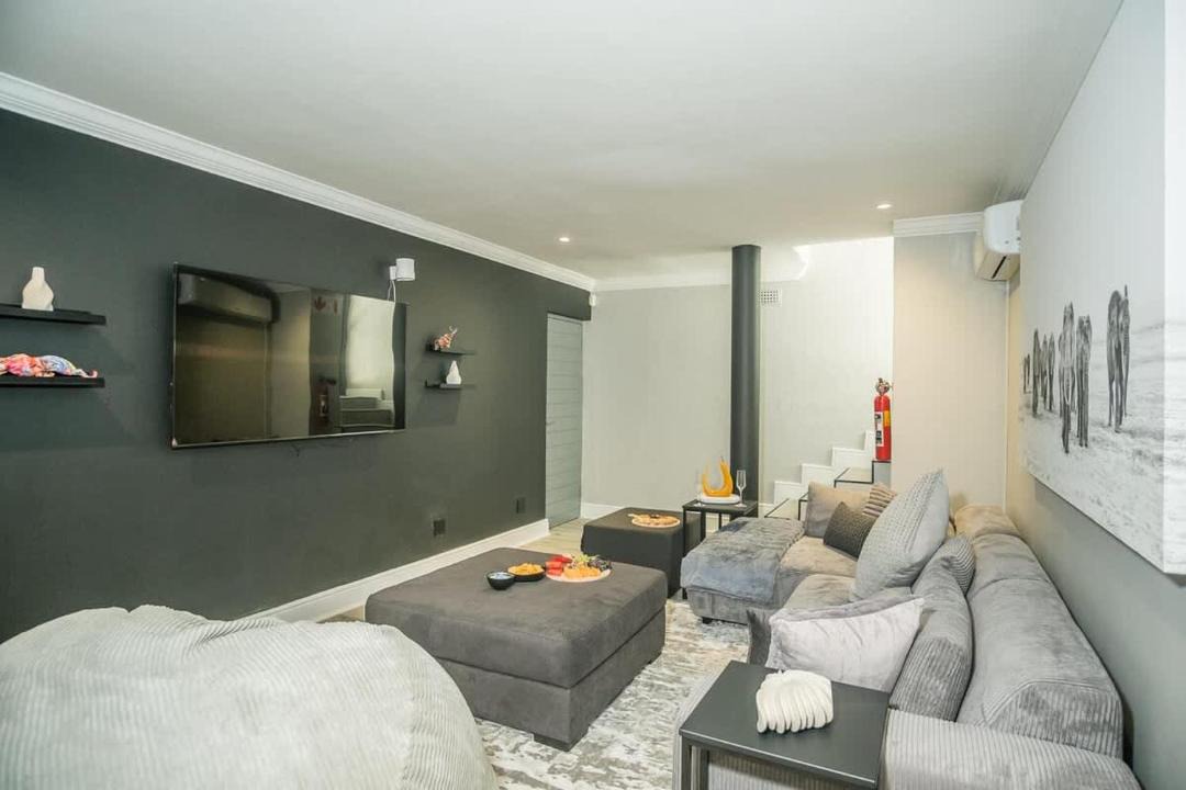 Photo of Livingroom in Camps Bay