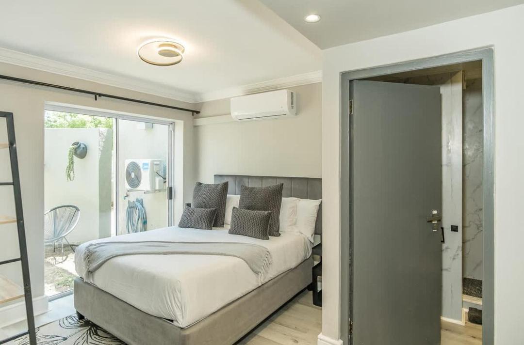 Photo of Bedroom in Camps Bay
