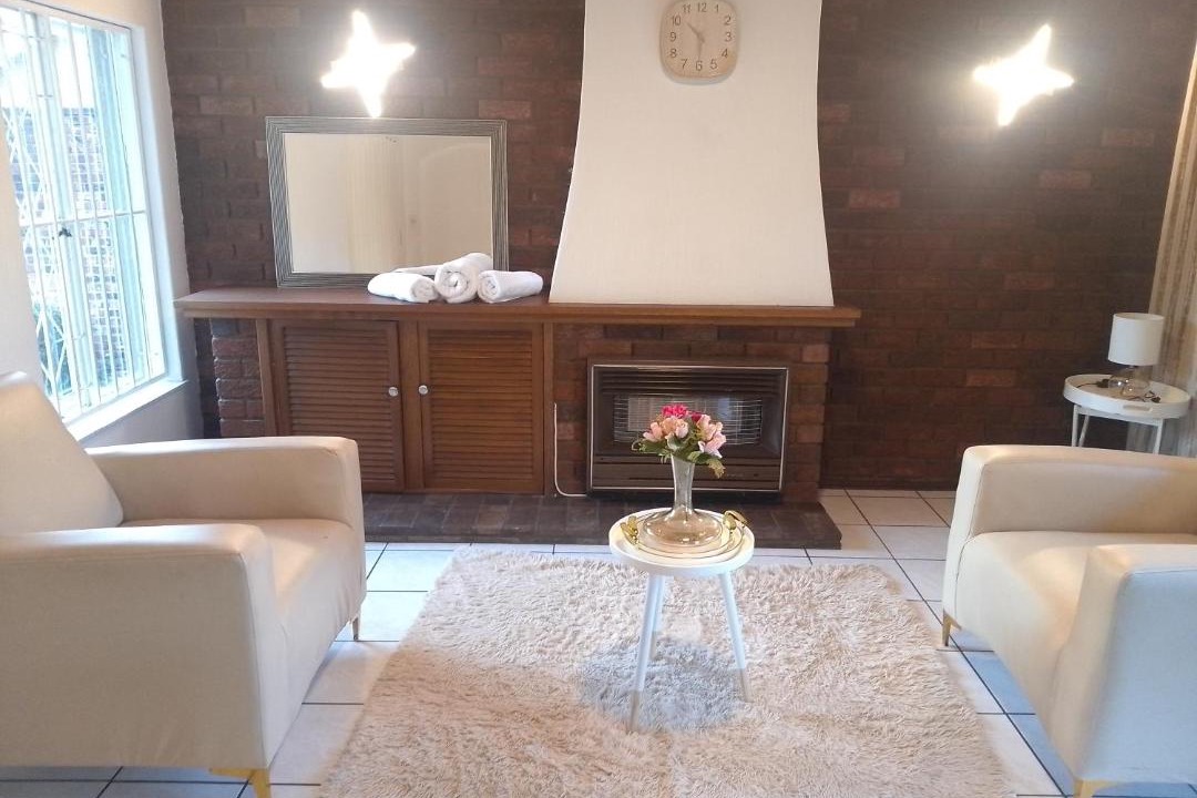 Photo of Livingroom in Greater Johannesburg Metropolitan Area