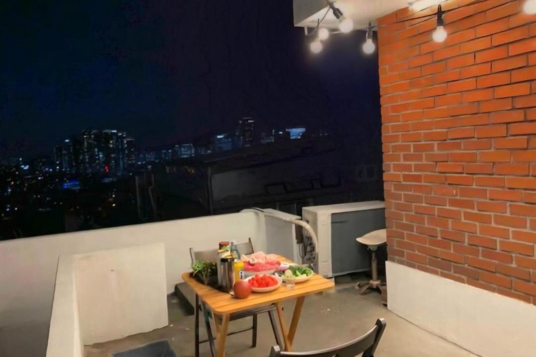 Photo of Others in Itaewon