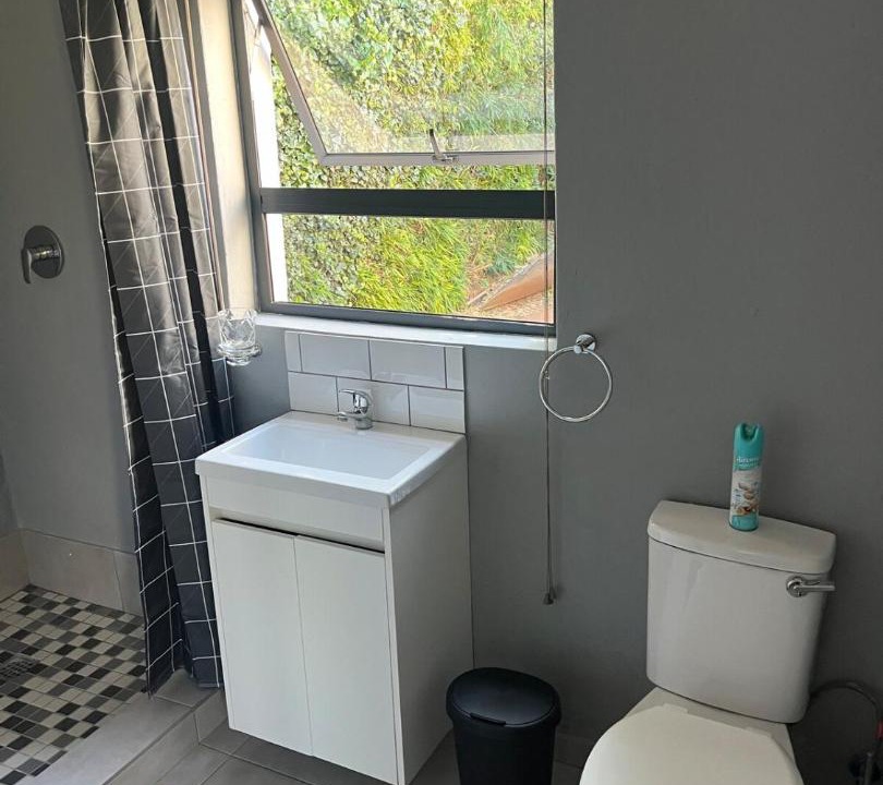 Photo of Bathroom in Greenside