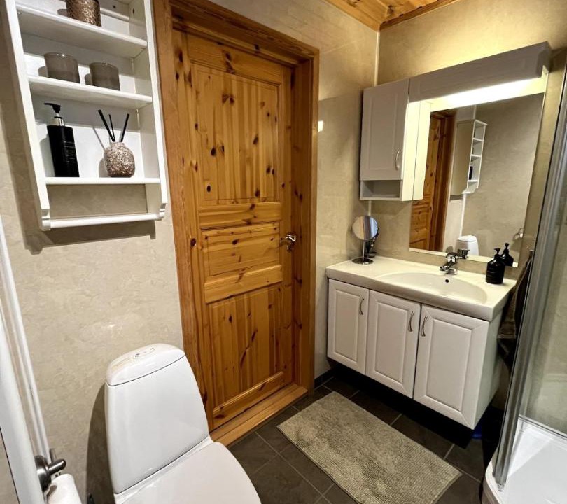 Photo of Bathroom in Amot