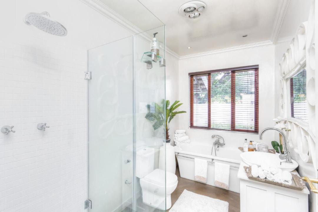 Photo of Bathroom in Greater Johannesburg Metropolitan Area