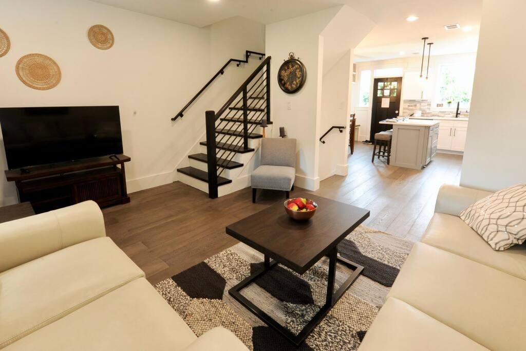 Photo of Livingroom in Fort Totten