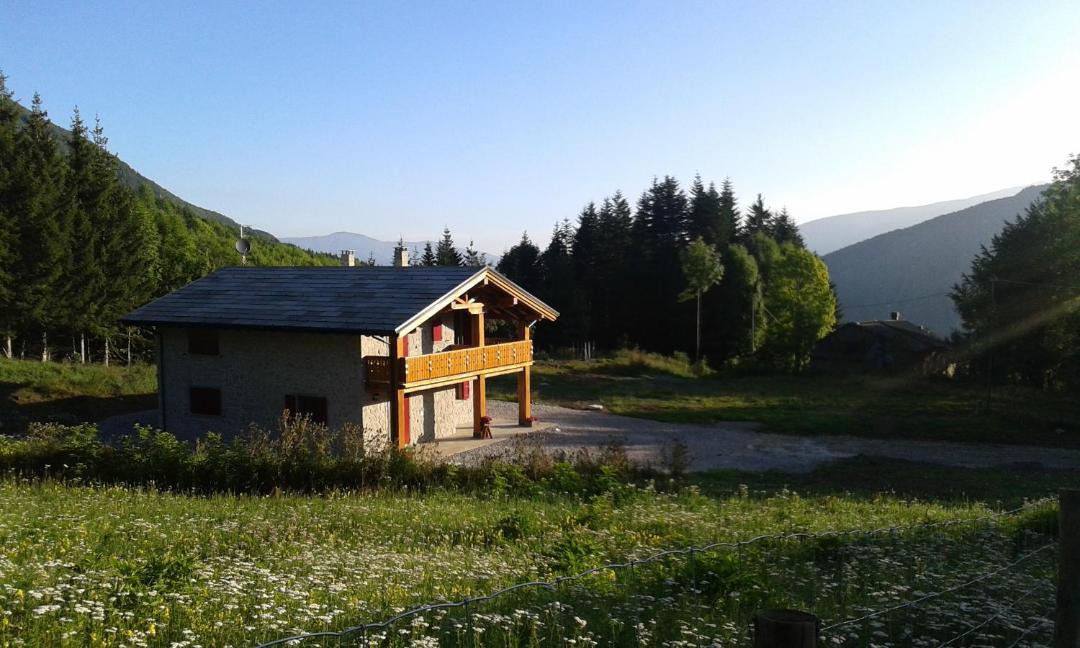 Photo of Buildings in Pievepelago