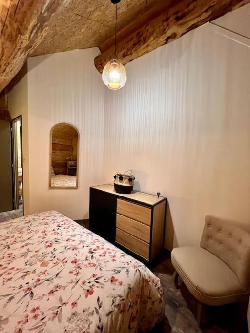 Photo of Bedroom in Montmin