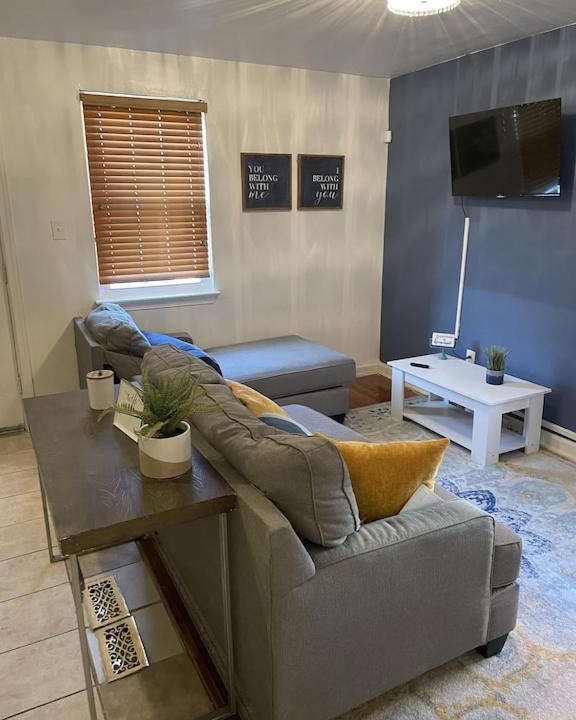 Photo of Livingroom in Fairlawn