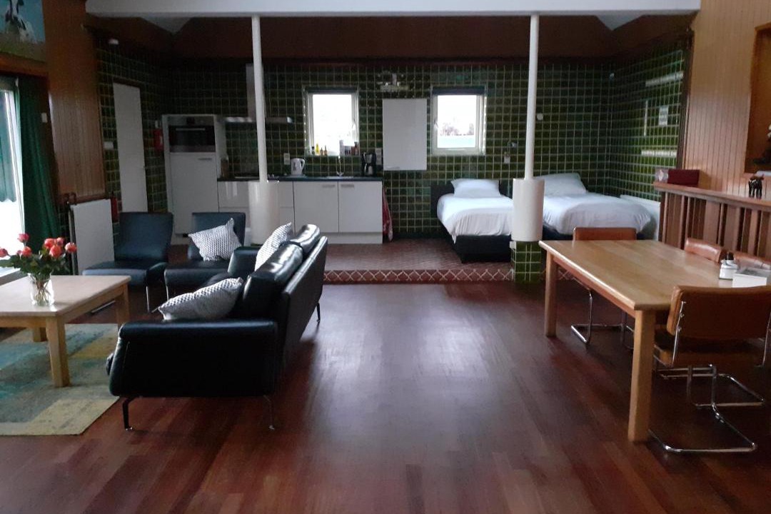 Photo of Livingroom in Warder