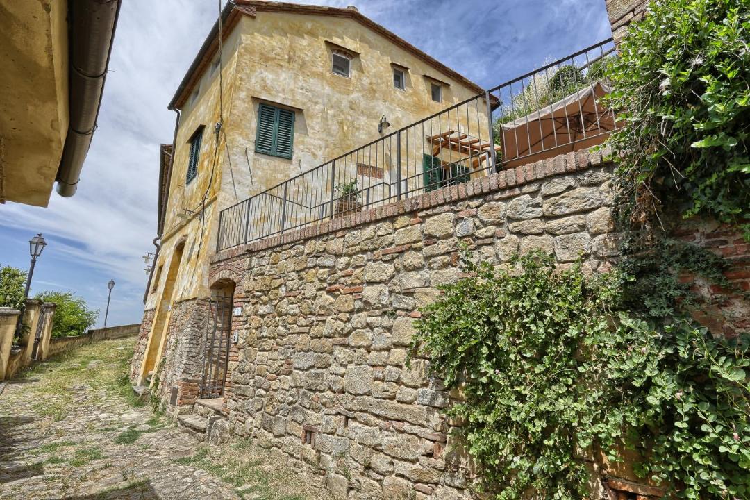 Photo of Others in Palaia