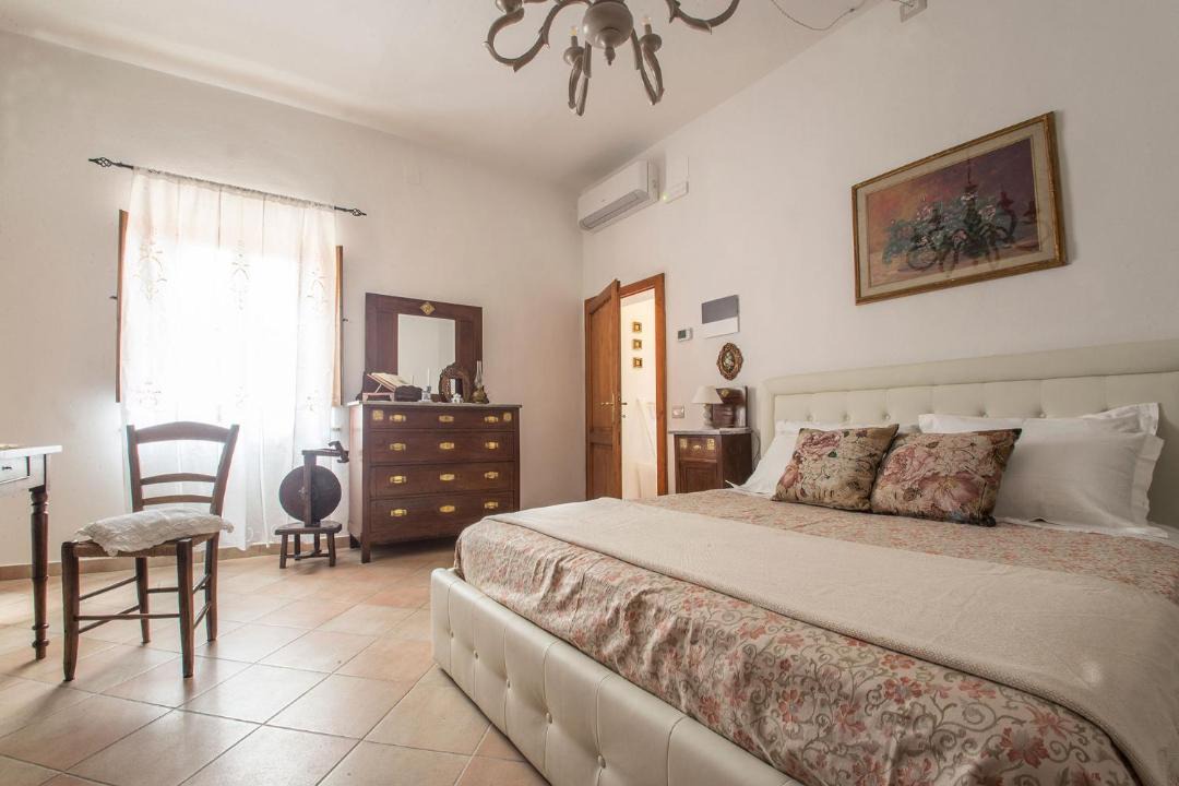 Photo of Others in Palaia