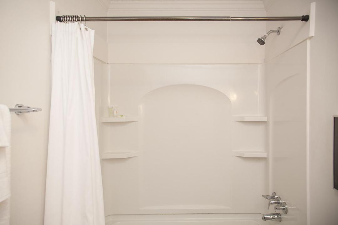 Photo of Bathroom in Music Row