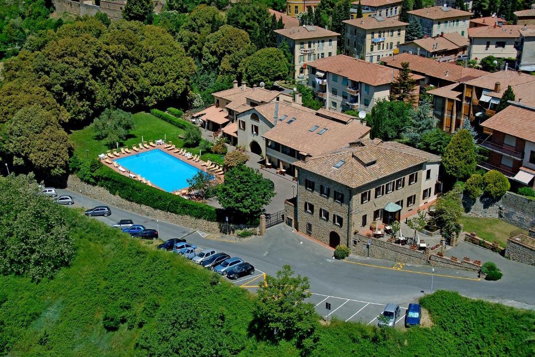 Photo of Others in Volterra