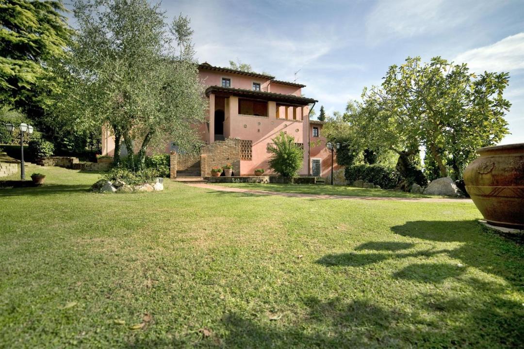 Photo of Buildings in Montopoli in Val d'Arno