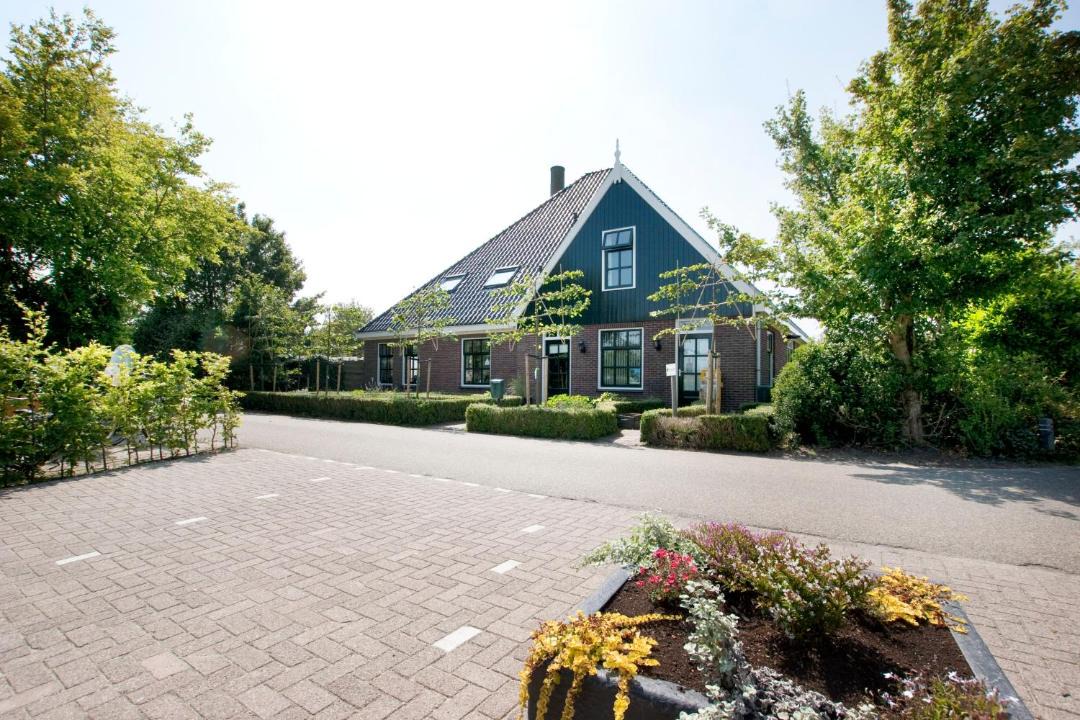 Photo of Buildings in Egmond-Binnen
